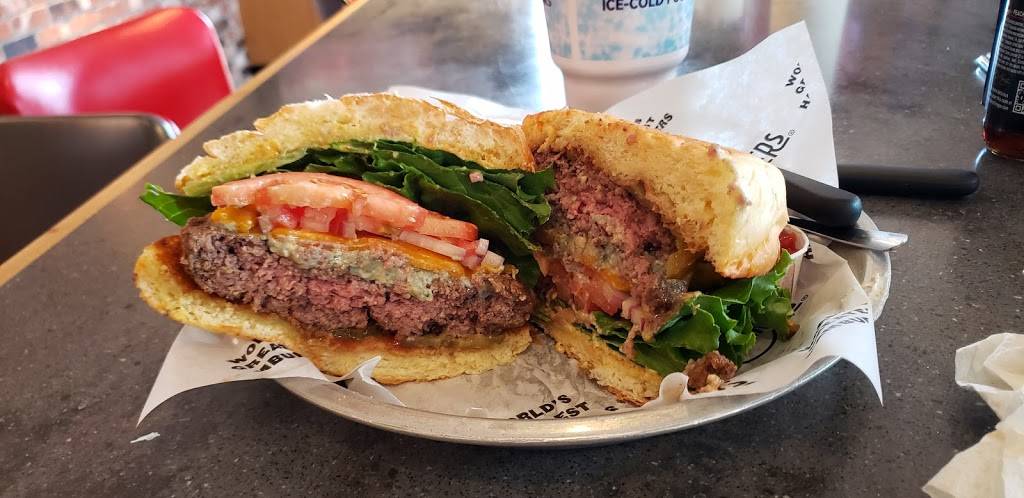 Fuddruckers | restaurant | 100 N Carter Rd, Ashland, VA 23005, USA | 8047986011 OR +1 804-798-6011