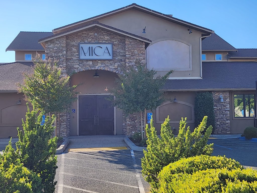 Mica Restaurant & Bar | restaurant | 1180 Airport Park Blvd, Ukiah, CA 95482, USA | 7076219107 OR +1 707-621-9107