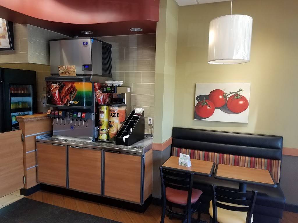 Subway | restaurant | 12381 Pembroke Rd, Pembroke Pines, FL 33025, USA | 9543673916 OR +1 954-367-3916