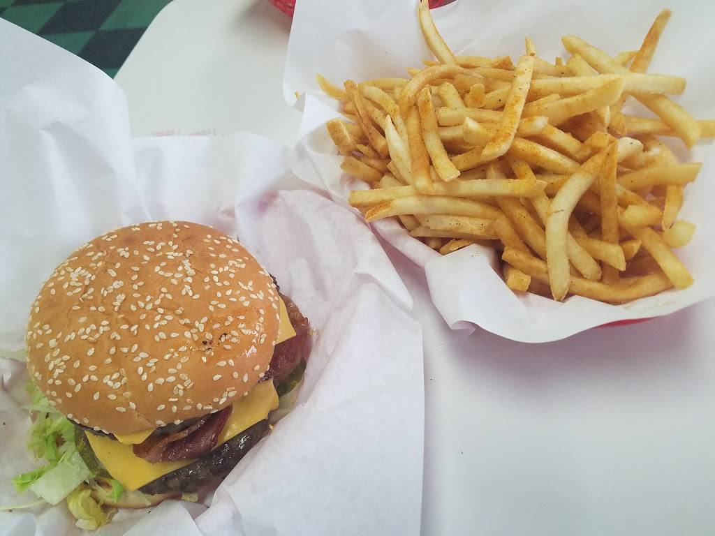 Doggie Diner 2 | restaurant | 289 S Bolingbrook Dr, Bolingbrook, IL 60440, USA | 6307596667 OR +1 630-759-6667