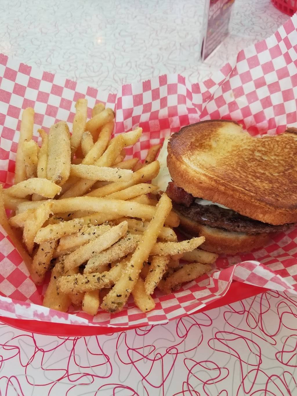 Spangles | restaurant | 2037 SW Gage Blvd, Topeka, KS 66604, USA | 7852722015 OR +1 785-272-2015