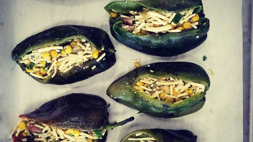 Daily Greenz Etc. | meal takeaway | 619 E Gutierrez St, Santa Barbara, CA 93103, USA | 8056363812 OR +1 805-636-3812