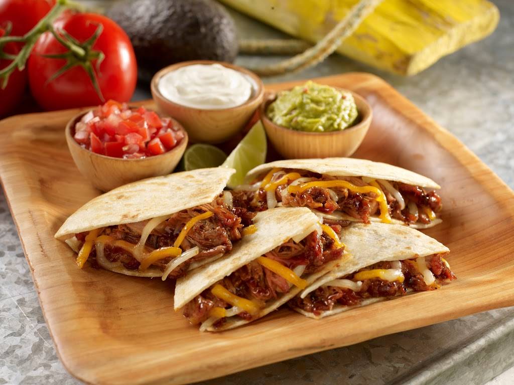 Hurricane Grill & Wings | restaurant | 630 Stewart Ave, Garden City, NY 11530, USA | 5165429464 OR +1 516-542-9464