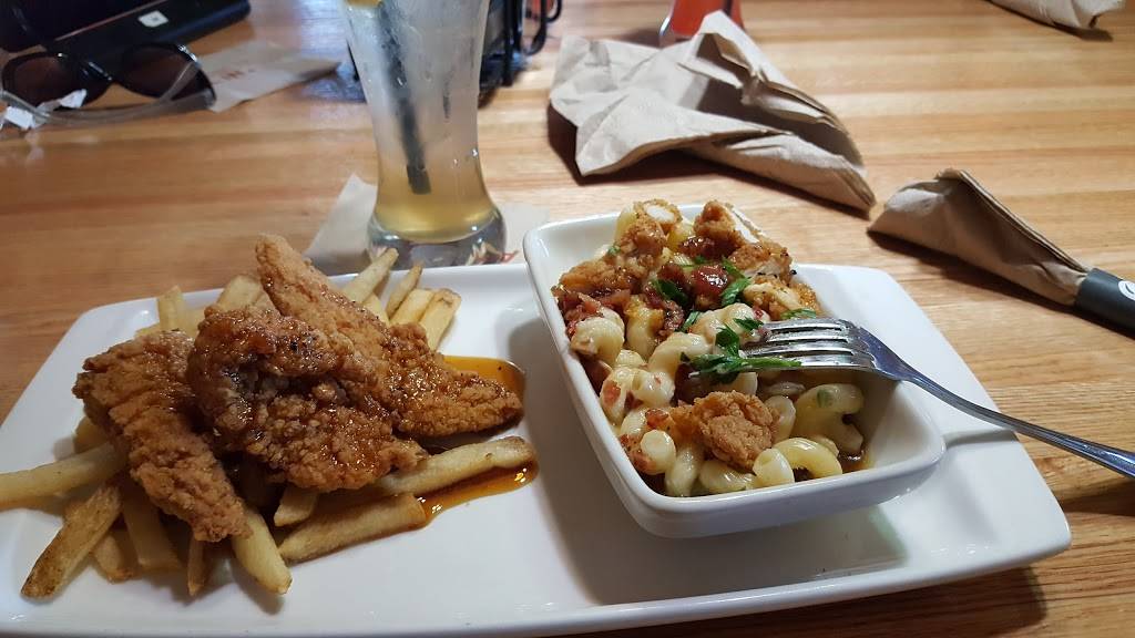Applebees Grill + Bar | restaurant | 1808 S Main St, Farmville, VA 23901, USA | 4343155581 OR +1 434-315-5581