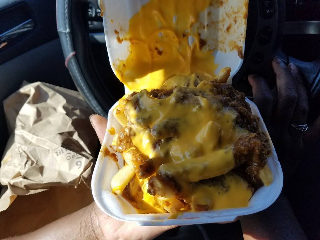 Roberts Coney Island | restaurant | 12701 Seven Mile E, Detroit, MI 48205, USA | 3135213064 OR +1 313-521-3064