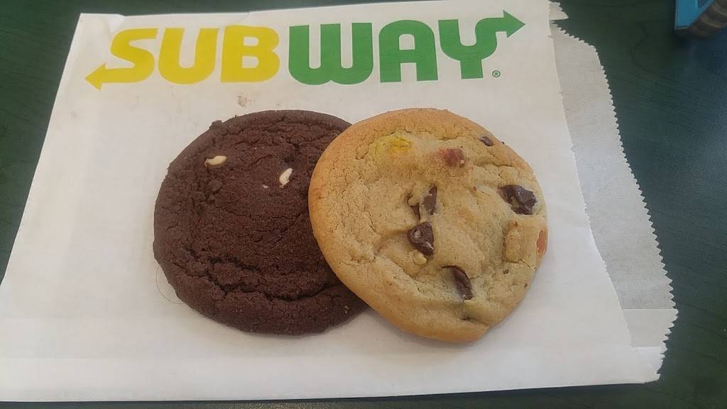 Subway | restaurant | 5550 Lawrence Ave E, Scarborough, ON M1C 3B2, Canada | 6473456757 OR +1 647-345-6757