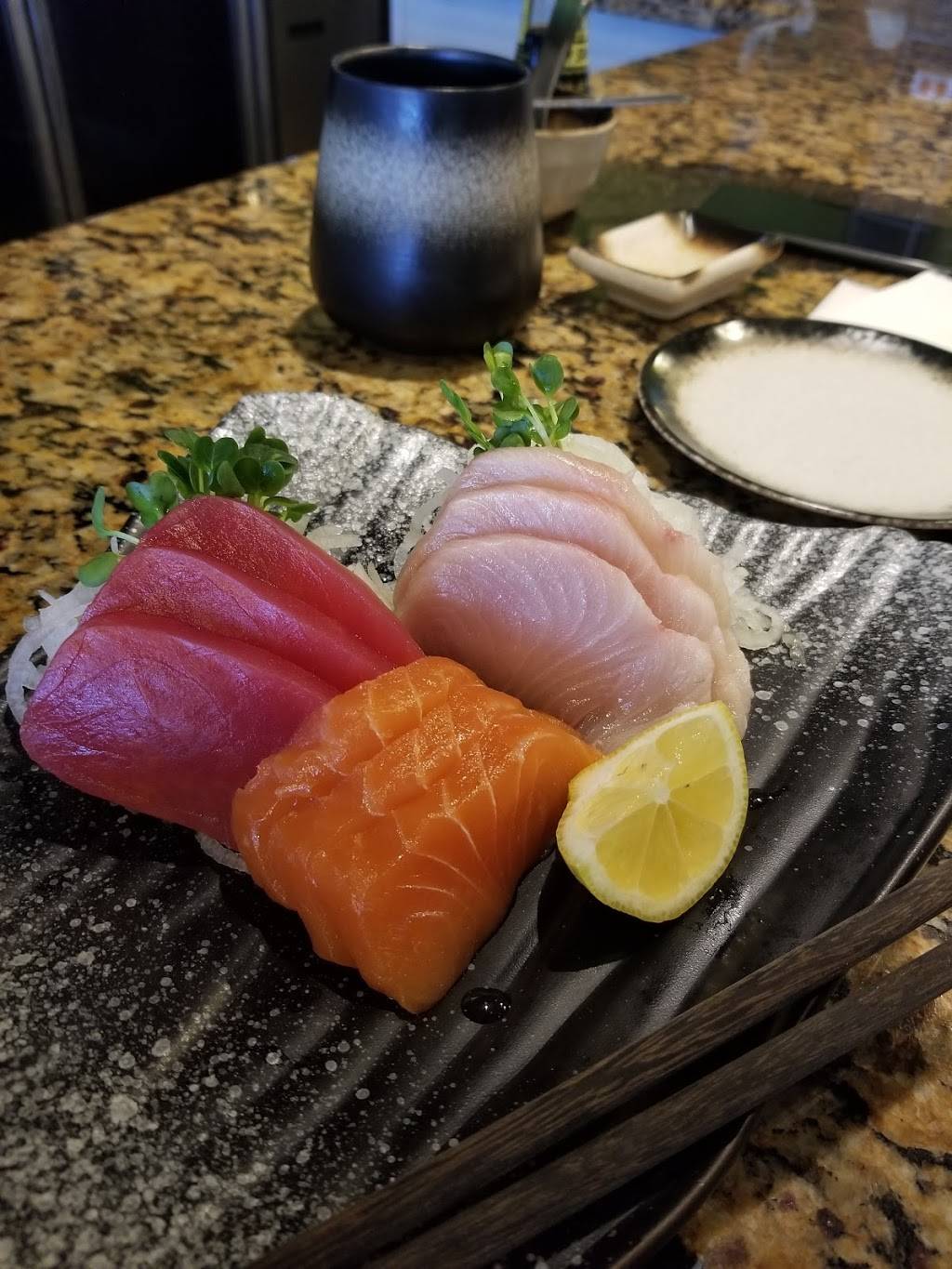Maguro Sushi and Ramen | restaurant | 3855 W Ray Rd ste 6, Chandler, AZ 85226, USA | 4807926888 OR +1 480-792-6888