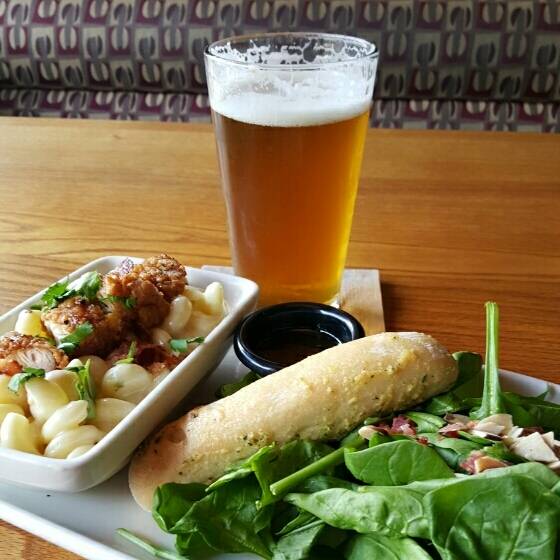 Applebees Grill + Bar | restaurant | 2450 Coolidge Rd, East Lansing, MI 48823, USA | 5173365926 OR +1 517-336-5926