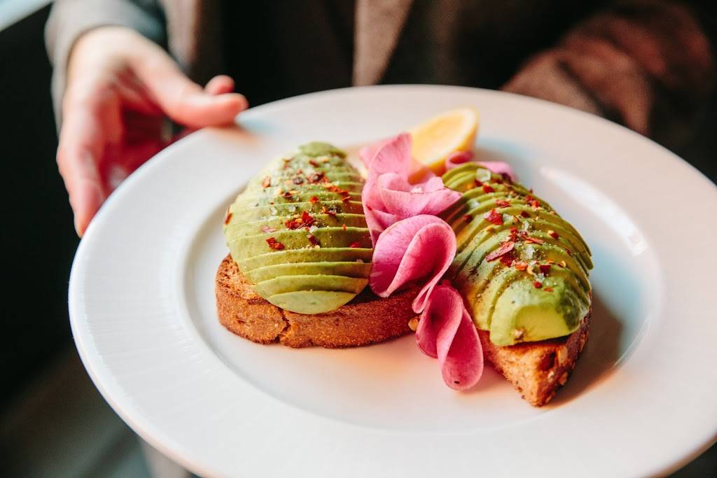 Blakes Kitchen + Bar | restaurant | 276 Friend St, Boston, MA 02114, USA | 6177207834 OR +1 617-720-7834