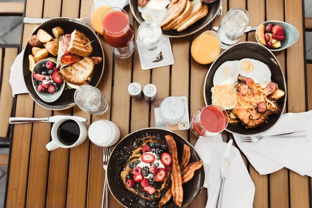 Beacon Hills in Aksarben Village | restaurant | 6750 Mercy Rd, Omaha, NE 68106, USA | 4029333115 OR +1 402-933-3115