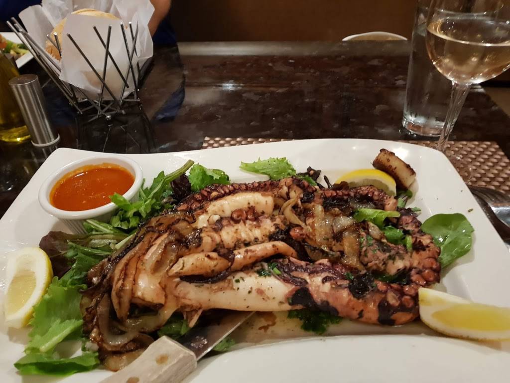 DAmelios Off the Boat Seafood | restaurant | 306 Revere St, Revere, MA 02151, USA | 7816296344 OR +1 781-629-6344