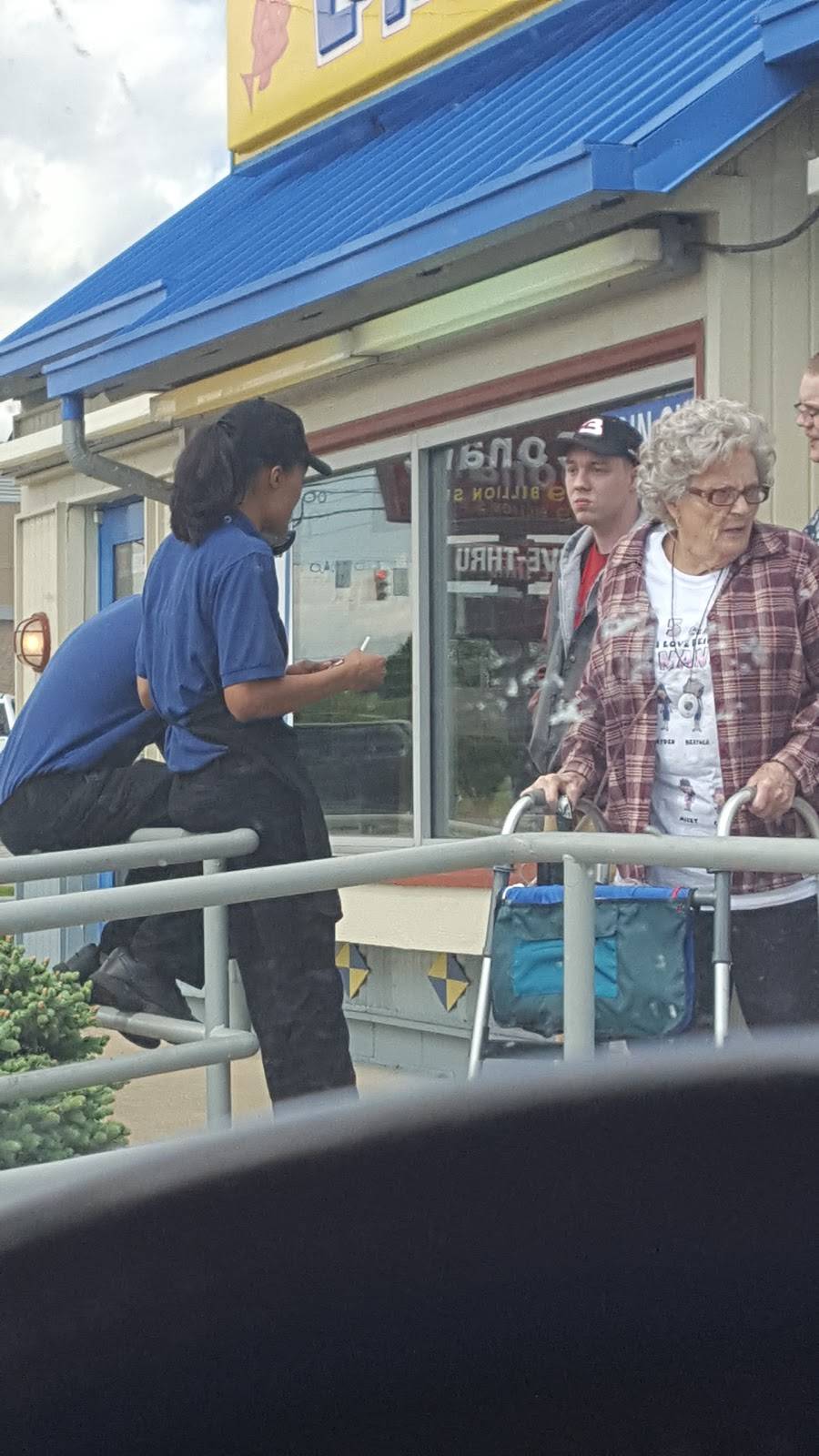 Long John Silvers | restaurant | 1930 N Michigan St, Plymouth, IN 46563, USA | 5749369020 OR +1 574-936-9020