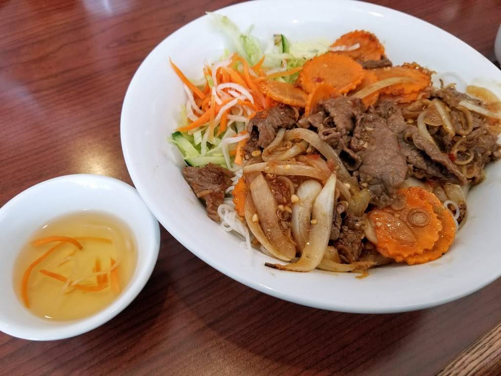 Pho Bistro | restaurant | 4281 King St E, Kitchener, ON N2P 2X7, Canada | 5192194746 OR +1 519-219-4746