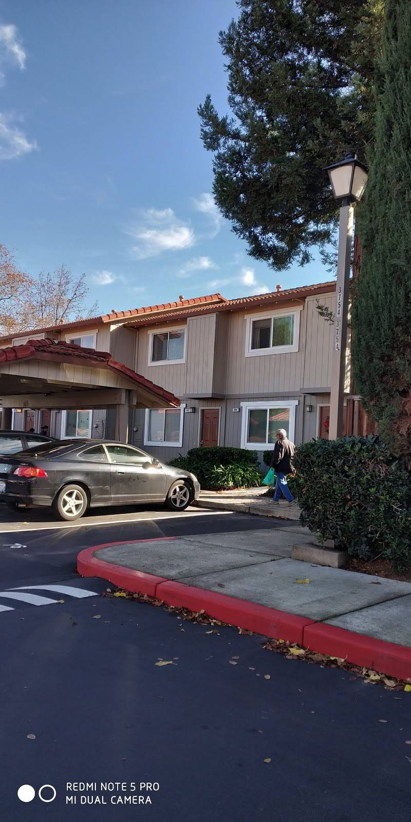 Little Caesars Pizza | meal takeaway | 900 N Vermont Ave, Los Angeles, CA 90029, USA | 3236440136 OR +1 323-644-0136