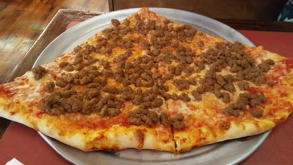 Little Italy Pizzeria | restaurant | 60 N Broad St, Winder, GA 30680, USA | 7708673570 OR +1 770-867-3570