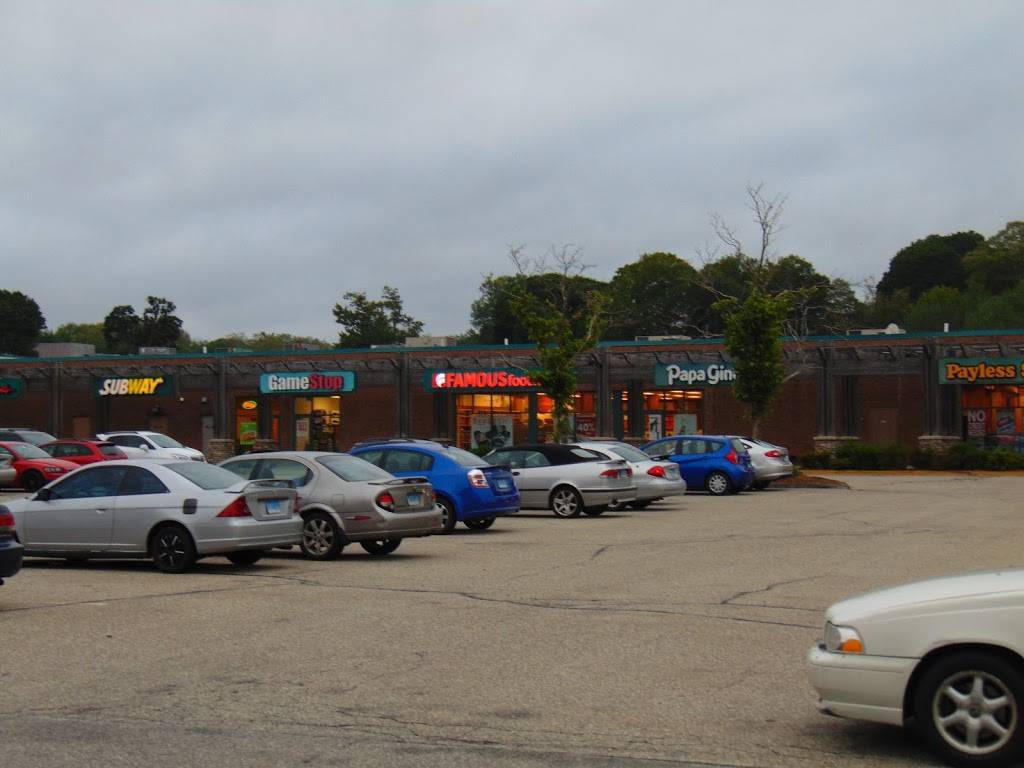 Subway | restaurant | 95 Storrs Rd, Willimantic, CT 06226, USA | 8604233611 OR +1 860-423-3611