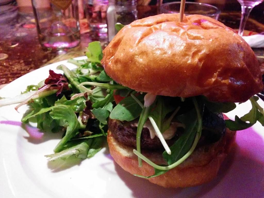 The Dark Horse Inn | restaurant | 942 Geneva Ave, San Francisco, CA 94112, USA | 4154695508 OR +1 415-469-5508