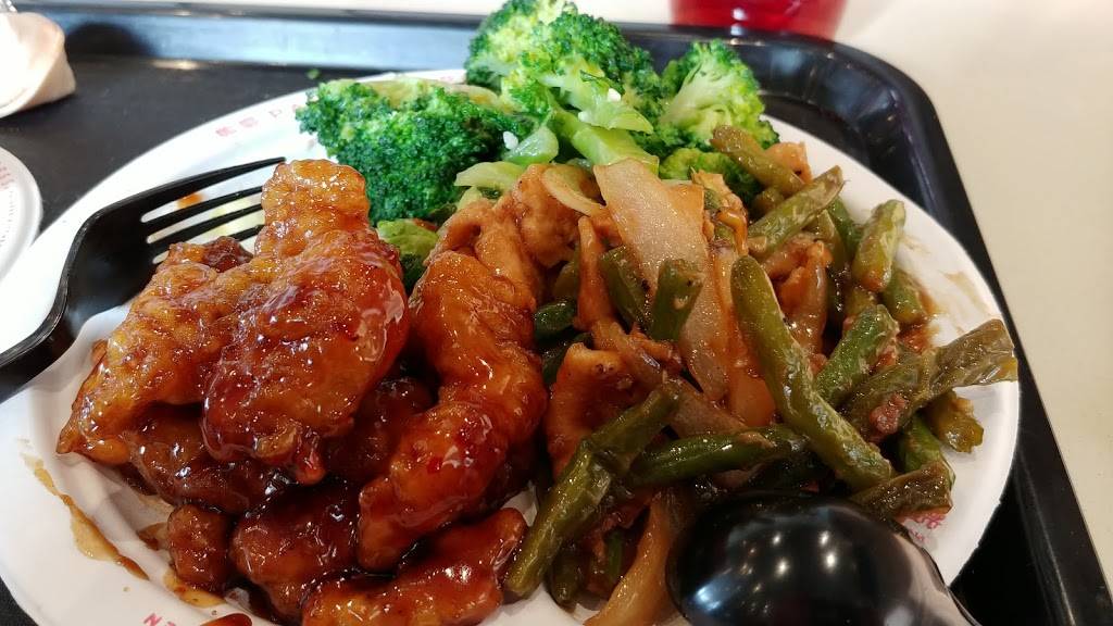 Panda Express | restaurant | 18190 W Bluemound Rd, Brookfield, WI 53045, USA | 2626419187 OR +1 262-641-9187