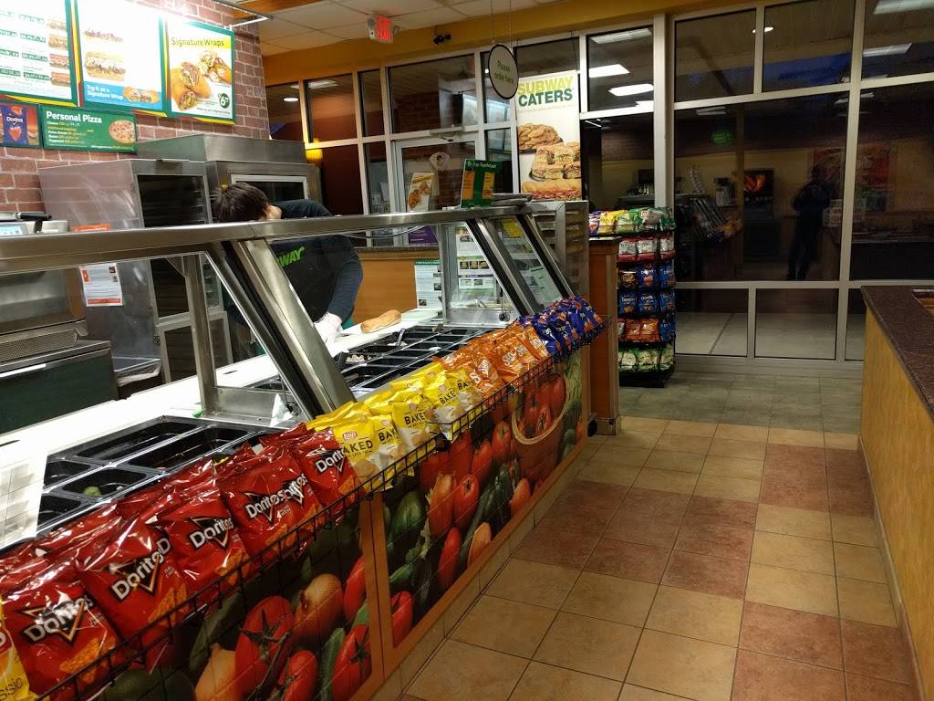 Subway Restaurants | restaurant | 10009 Northwestern Ave, Franksville, WI 53126, USA | 2628840995 OR +1 262-884-0995