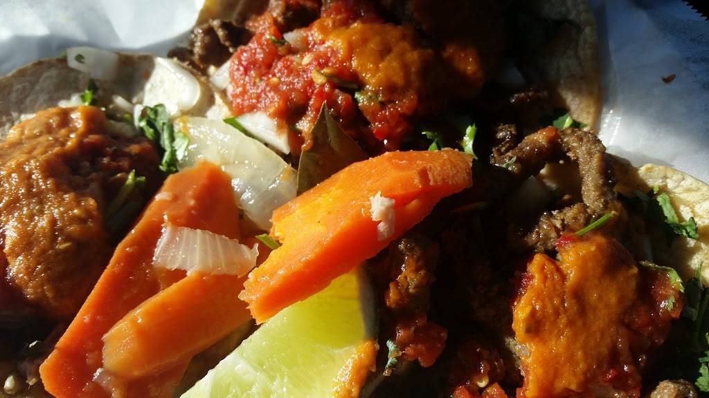 Carmen & Family Bar-B-Q | restaurant | 692 W A St, Hayward, CA 94541, USA | 5108871979 OR +1 510-887-1979