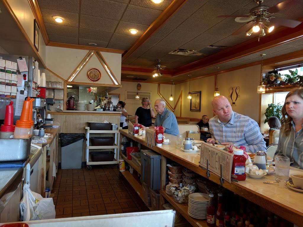 Alexanders Restaurant | restaurant | 6158 N Clark St, Chicago, IL 60660, USA | 7737433841 OR +1 773-743-3841