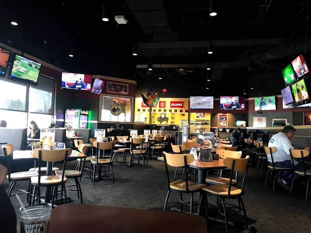 Buffalo Wild Wings | meal takeaway | 4415 Ambassador Caffery Pkwy Suite 700, Lafayette, LA 70508, USA | 3379847990 OR +1 337-984-7990