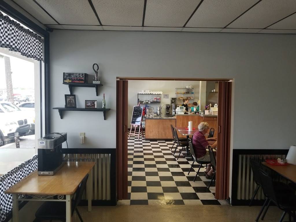 The Open Grill Cafe | restaurant | 9865 Beach Blvd, Jacksonville, FL 32246, USA | 9043748908 OR +1 904-374-8908