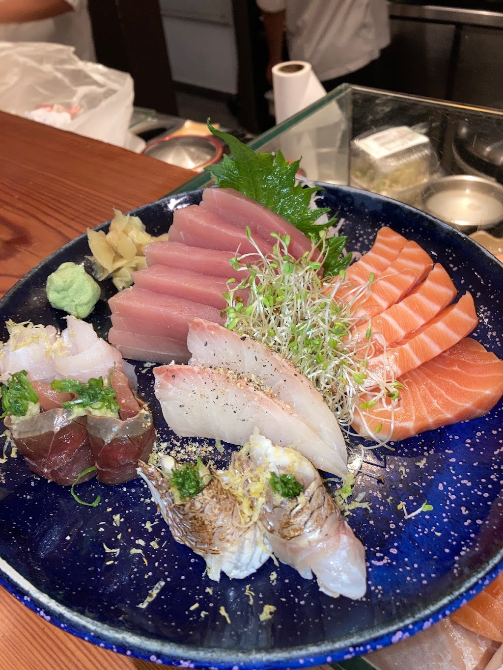 The Islander | restaurant | 650 Beach Rd, Key Largo, FL 33037, USA | 3053675862 OR +1 305-367-5862