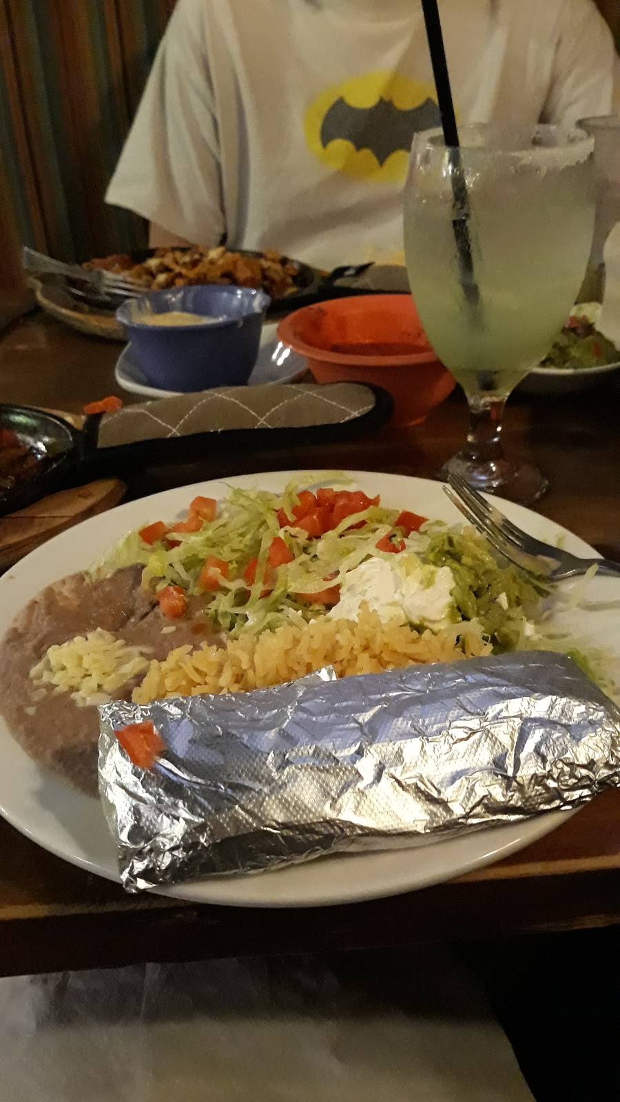 El Cerro Grande | restaurant | 2696 Beaver Run Blvd A, Surfside Beach, SC 29575, USA | 8436508835 OR +1 843-650-8835