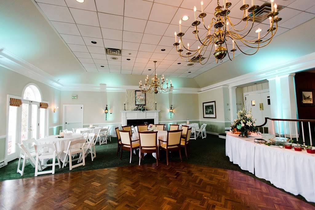 Greencroft Club | restaurant | 575 Rodes Dr, Charlottesville, VA 22903, USA | 4342965597 OR +1 434-296-5597