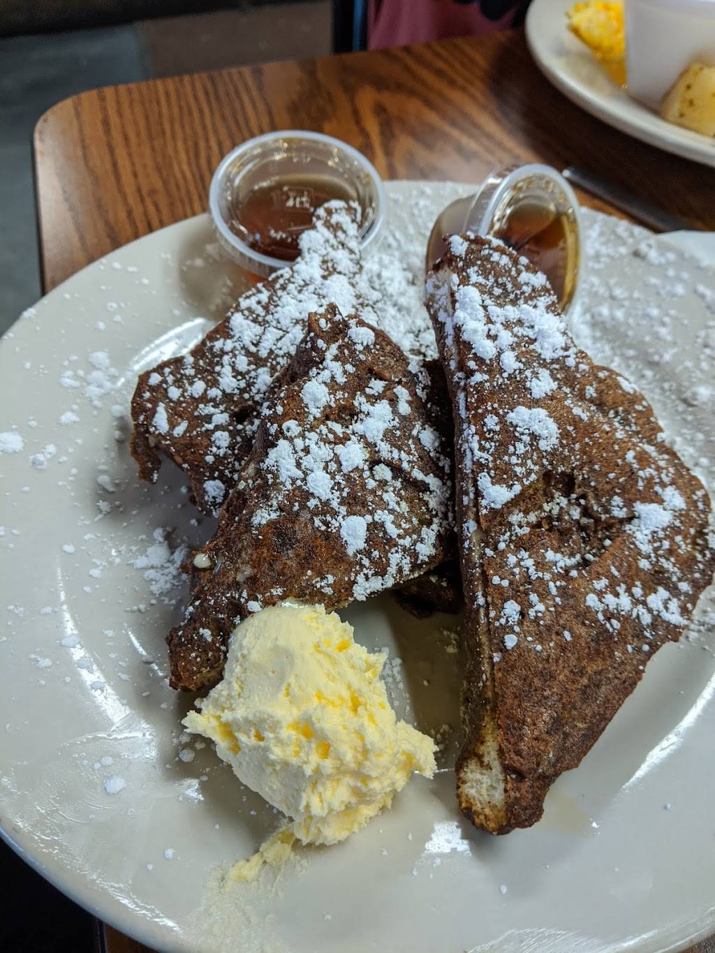 Granny’s Brier Patch | restaurant | 2577 Hwy 41 S, Greenbrier, TN 37073, USA | 6158632085 OR +1 615-863-2085