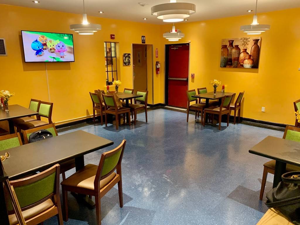 Paulas Kitchen | restaurant | 777 Elmwood Ave, Providence, RI 02907, USA | 4017733355 OR +1 401-773-3355