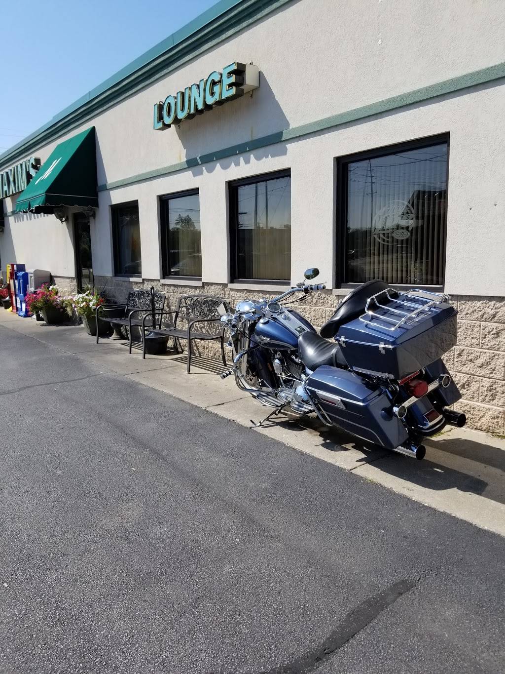 Maxims Restaurant & Lounge | restaurant | 7205 Broadway, Merrillville, IN 46410, USA | 2197959520 OR +1 219-795-9520