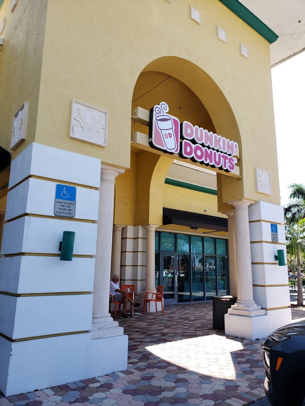 Dunkin | bakery | 15280 Jog Rd Suite G, Delray Beach, FL 33446, USA | 5616371817 OR +1 561-637-1817