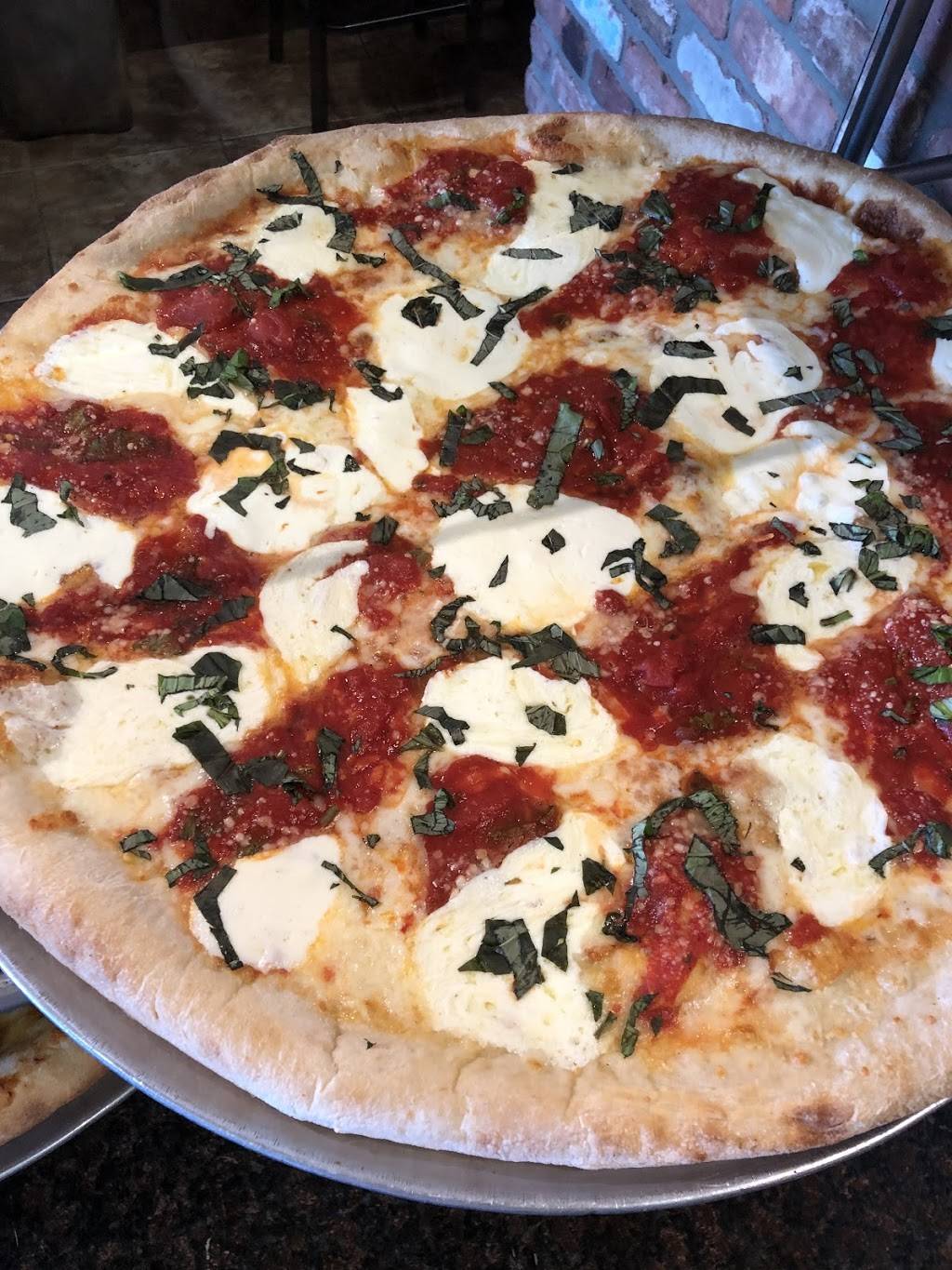 American Pie Pizzeria | meal delivery | 2044 Montauk Hwy, Bridgehampton, NY 11932, USA | 6316136177 OR +1 631-613-6177