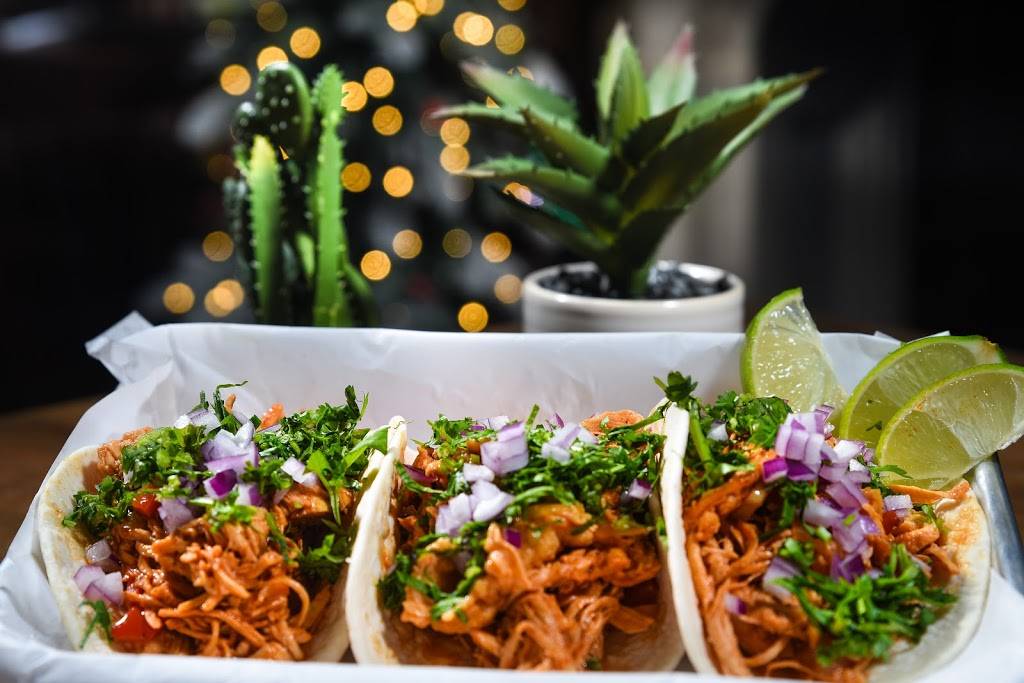 El Vago Mexican Taqueria | restaurant | 4000 W Skippack Pike, Schwenksville, PA 19473, USA | 8144034619 OR +1 814-403-4619