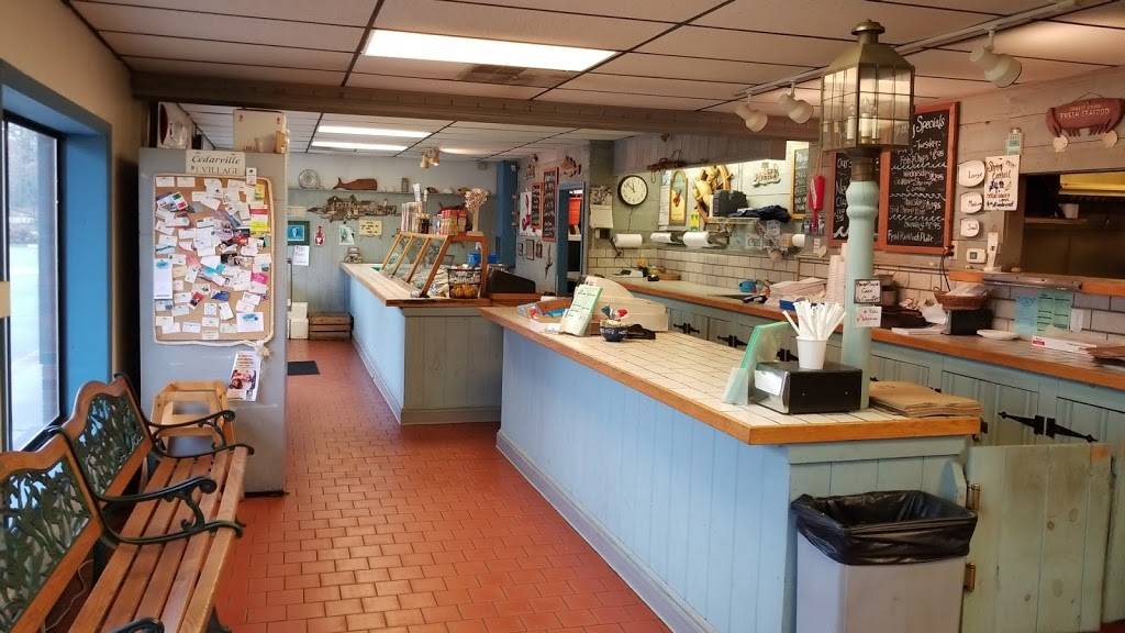 Rock Bottom Galley | restaurant | 2298 State Rd, Plymouth, MA 02360, USA | 5088330442 OR +1 508-833-0442