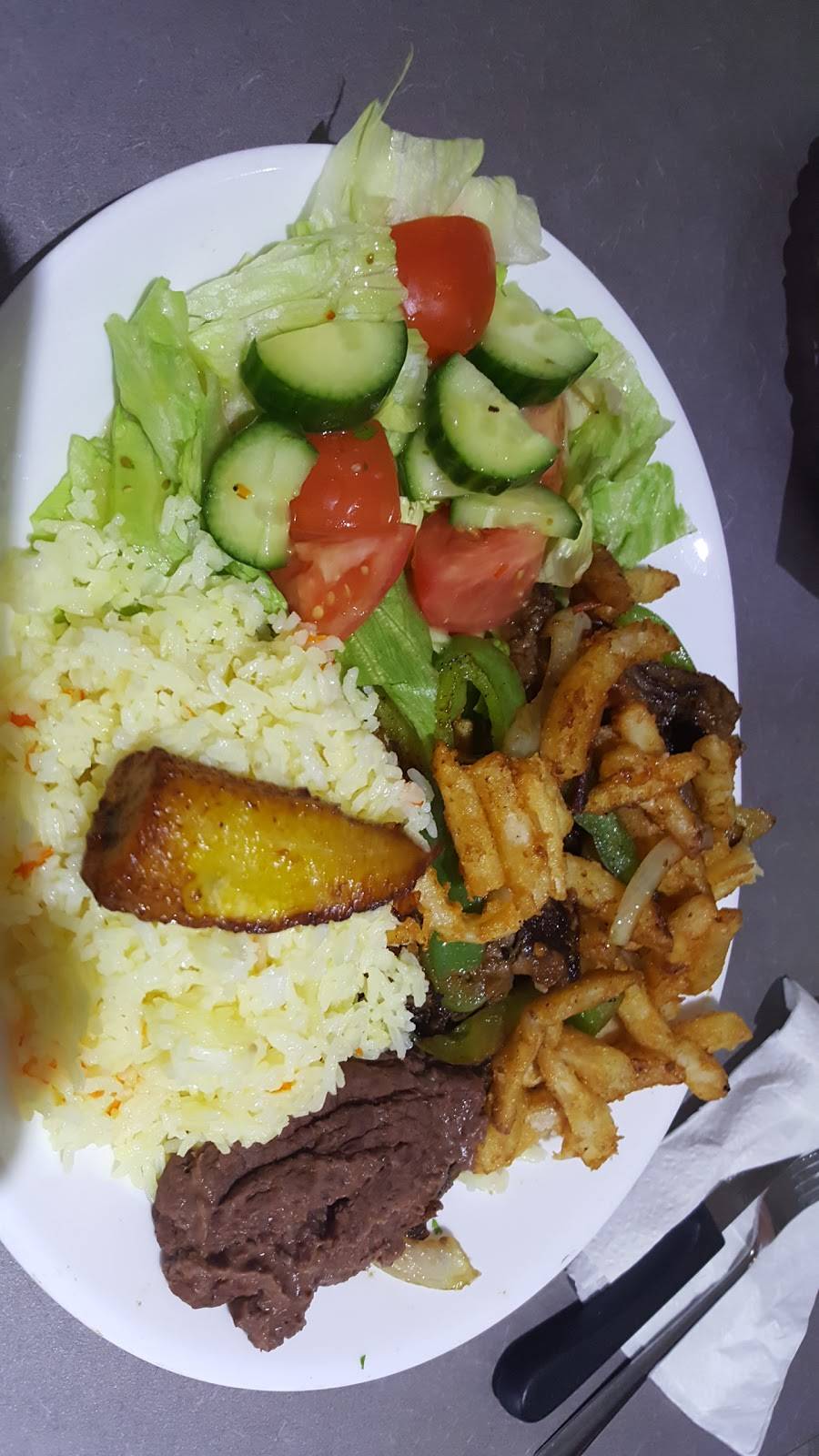 Nu Pupuseria Salvadorena | restaurant | 2459 Finch Ave W, North York, ON M9M 2G1, Canada | 4167434001 OR +1 416-743-4001