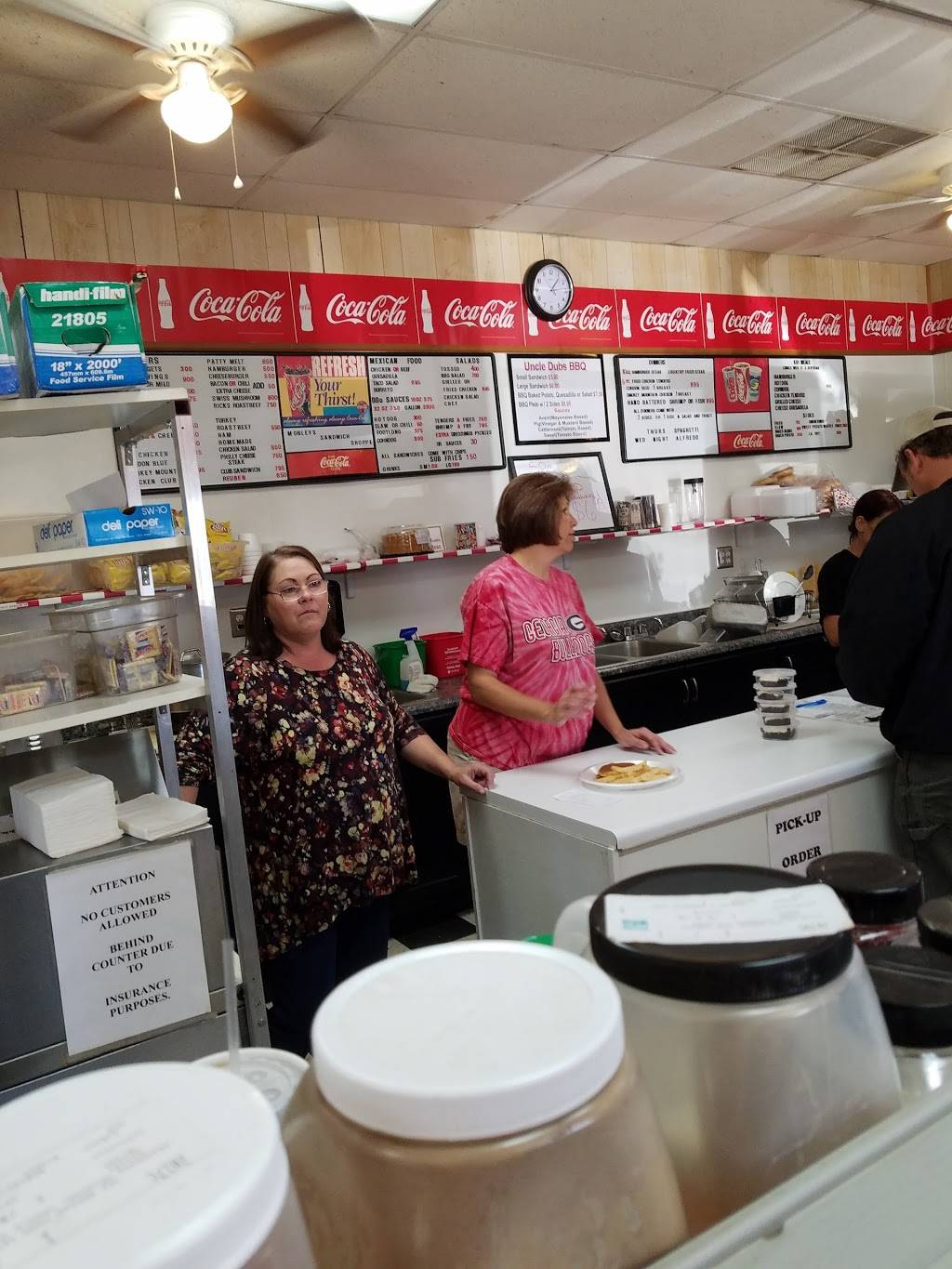 Mobleys Sandwich Shop | meal takeaway | 418 Gordon St, Blackshear, GA 31516, USA | 9124491003 OR +1 912-449-1003