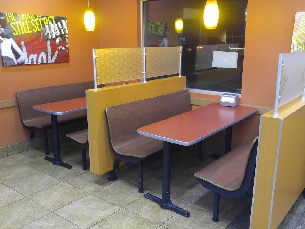 Jack in the Box | restaurant | 15750 South Fwy, Pearland, TX 77584, USA | 9795832187 OR +1 979-583-2187