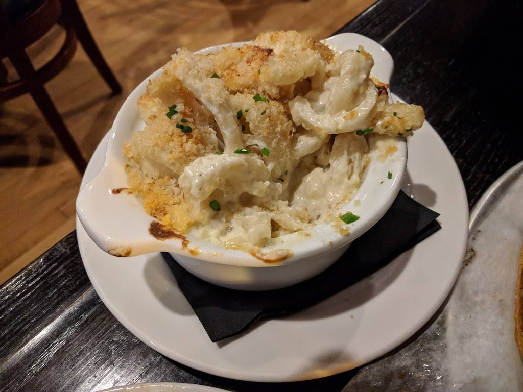 Portside Tavern | restaurant | 72 North St, Hyannis, MA 02601, USA | 5085349600 OR +1 508-534-9600