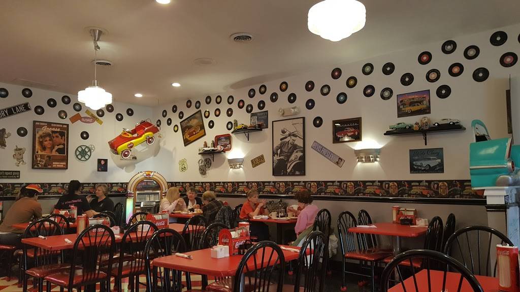 Spinners Good Time Diner | restaurant | 602 South St #13, Chardon, OH 44024, USA | 4402861186 OR +1 440-286-1186