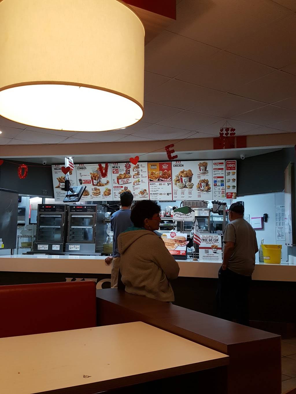 KFC | restaurant | 1525 N 43rd Ave, Phoenix, AZ 85009, USA | 6022720581 OR +1 602-272-0581