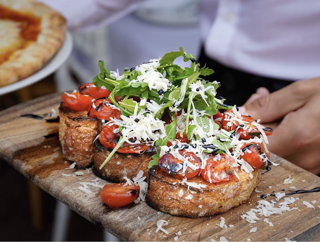 Di Mauro`s Italian Restaurant & Bar | restaurant | 1464 Washington Ave, Miami Beach, FL 33139, USA | 3056735774 OR +1 305-673-5774