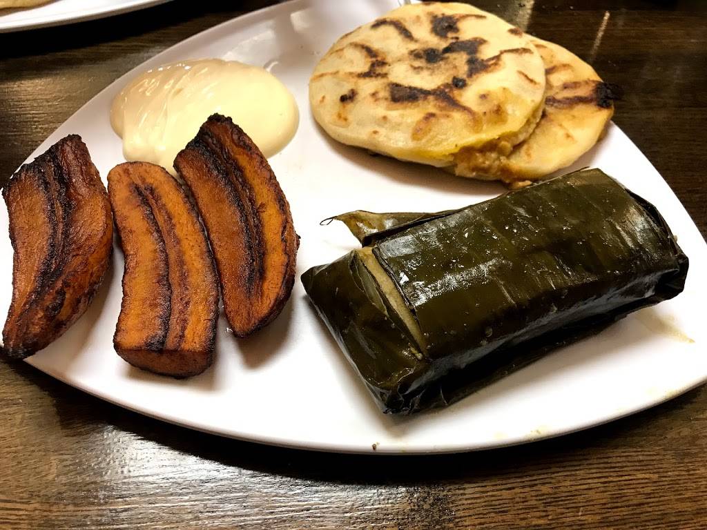 El Pupusodromo | restaurant | 2303, 12325, Veterans Memorial Dr, Houston, TX 77014, USA | 2815872800 OR +1 281-587-2800