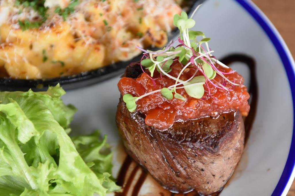 Noble Crust | restaurant | 28330 Paseo Drive, Wesley Chapel, FL 33543, USA | 8137032602 OR +1 813-703-2602