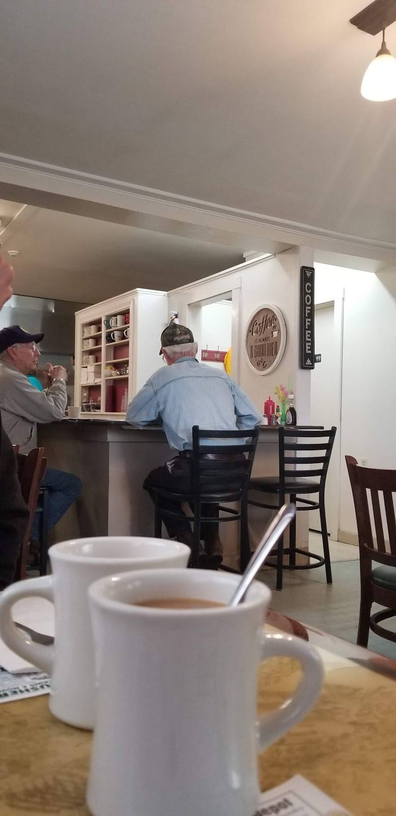 Coffee Break Cafe | restaurant | 75 Main Rd N, Hampden, ME 04444, USA | 2078626000 OR +1 207-862-6000