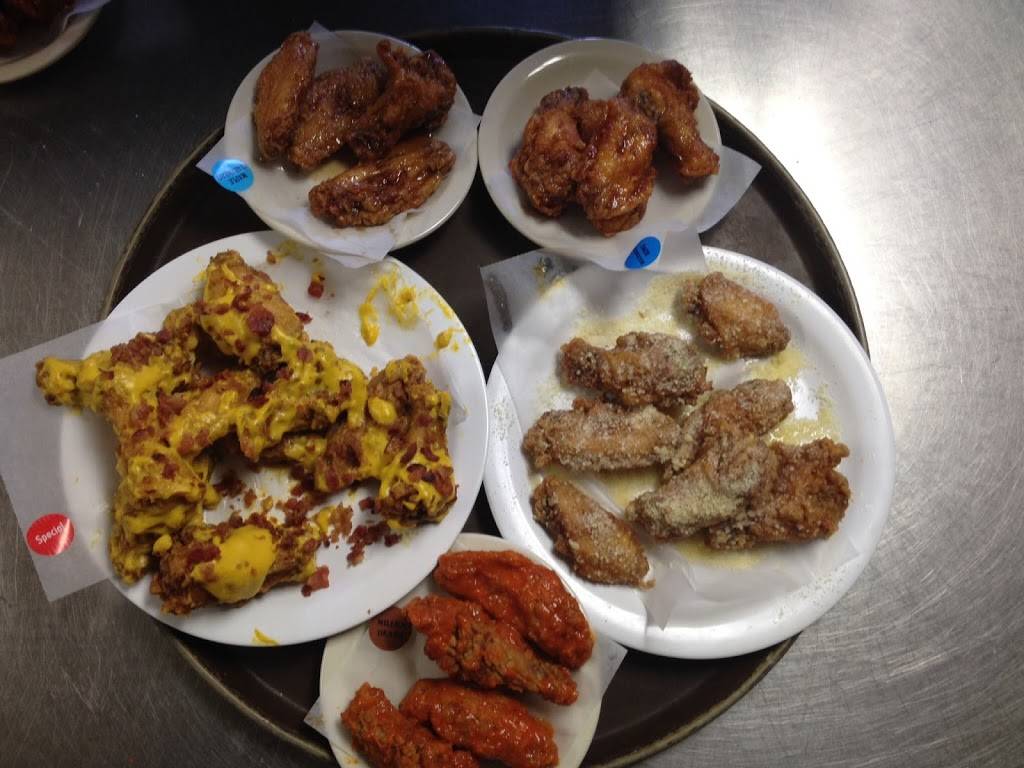 Richards Restaurant and Bar | restaurant | 5305 N 32nd Ave, Wausau, WI 54401, USA | 7156757070 OR +1 715-675-7070