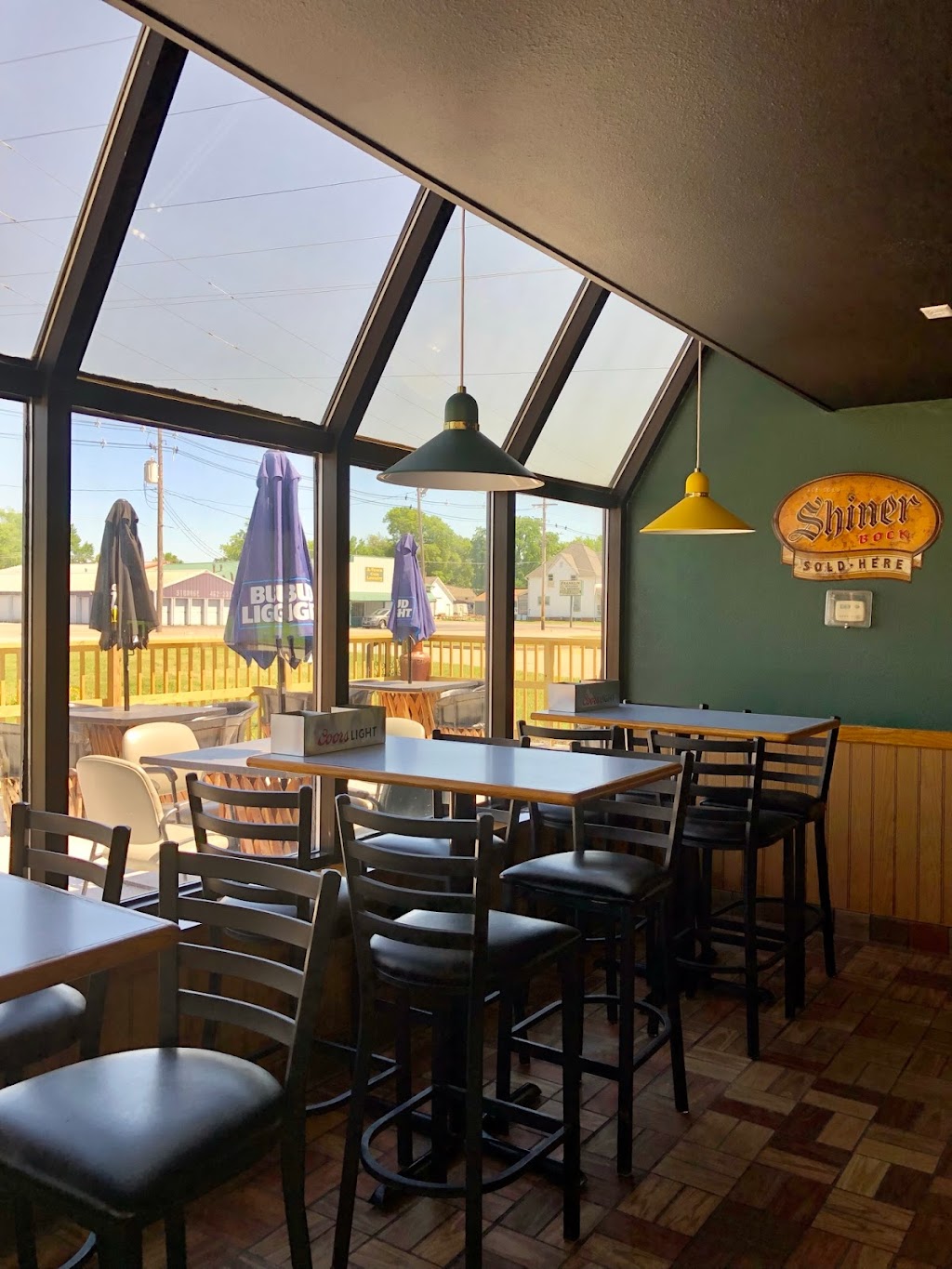 ATs Pub and Sport | restaurant | 712 N Monroe St, Abingdon, IL 61410, USA | 3097031950 OR +1 309-703-1950