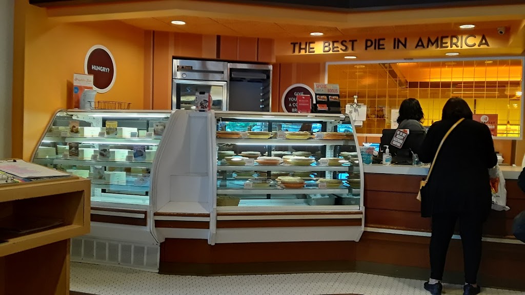 Village Inn | bakery | 4719 Elizabeth St, Pueblo, CO 81008, USA | 7192530450 OR +1 719-253-0450